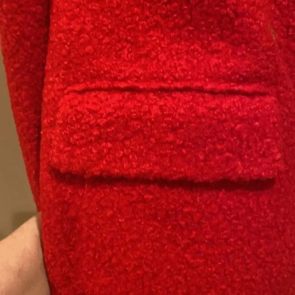 -
BCBGMAXAZRIA Boucle coat,gold tone button’s - Picture 9 of 15